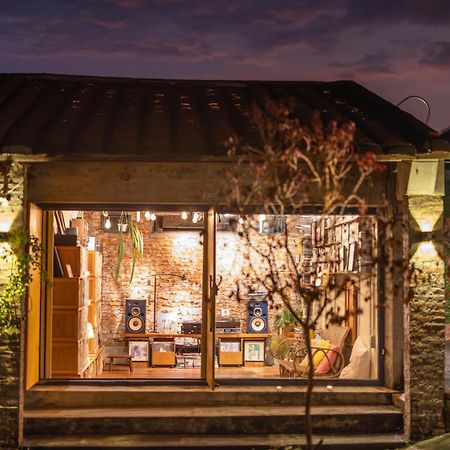 香蕉與黑膠 Yellow And Black Guest House Mei-nung Εξωτερικό φωτογραφία