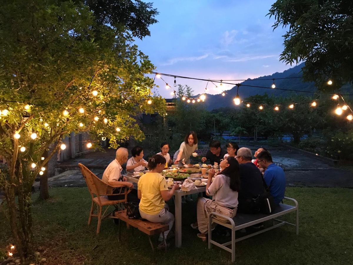 香蕉與黑膠 Yellow And Black Guest House Mei-nung Εξωτερικό φωτογραφία